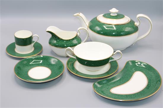 An Aynsley President pattern tea, dinner and coffee service